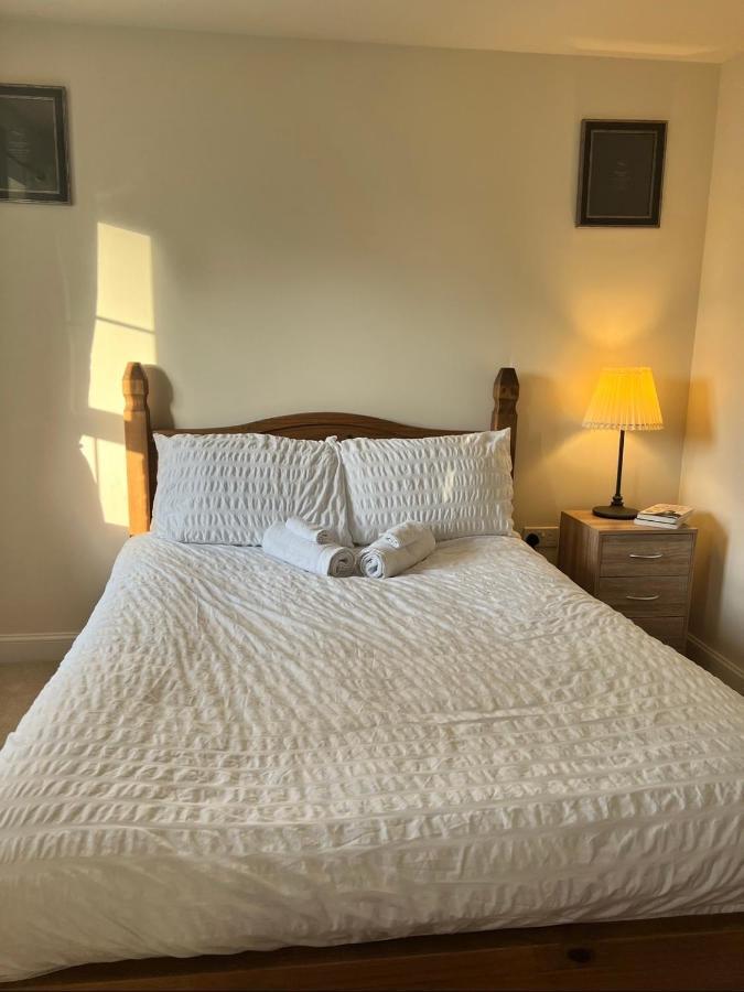Cosy Double Room With Private Bathroom Homestay Caldecote Exterior foto